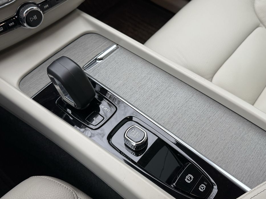 Volvo xc60 2022/2023