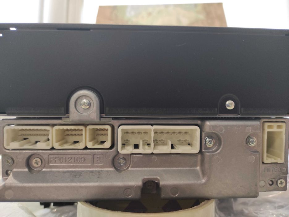 Штатна магнітола Toyota Highlander 2012 (маленький пробіг)