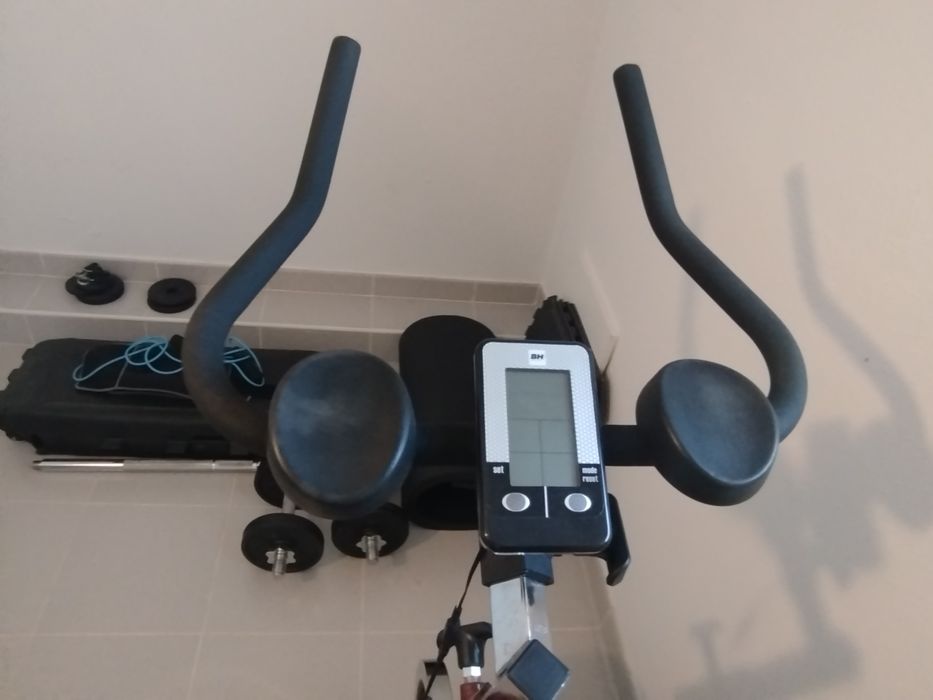 bicicleta indoor BH FITNESS SB1.4