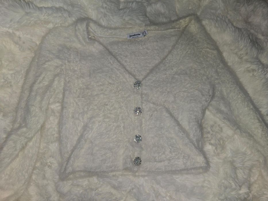 Varias roupas , com pouco uso