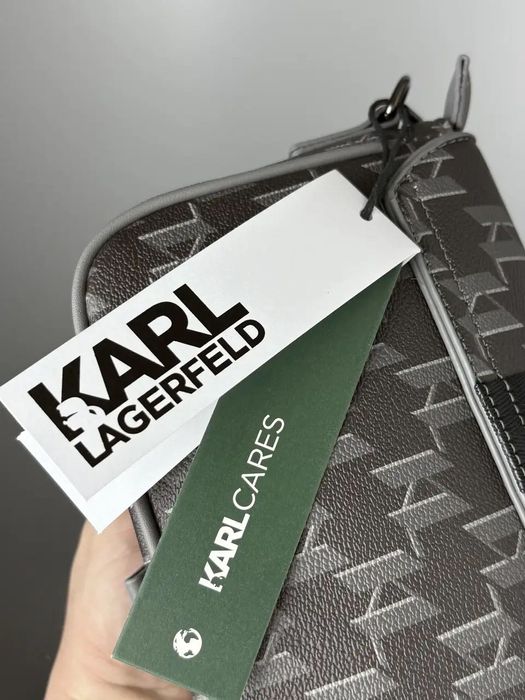 Сумка через плече Karl Lagerfeld у 2-ох кольорах: Чорний, Сірий.