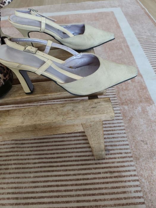 Sandalias e sapatos femininos