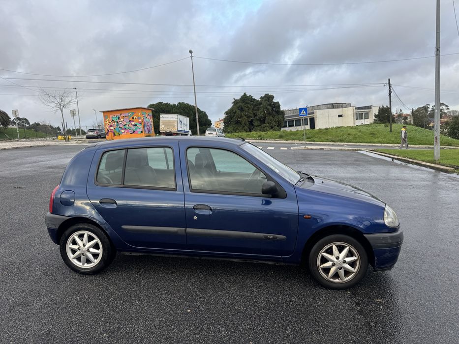 Renault clio 1.2ano 2000 inspeção em dia