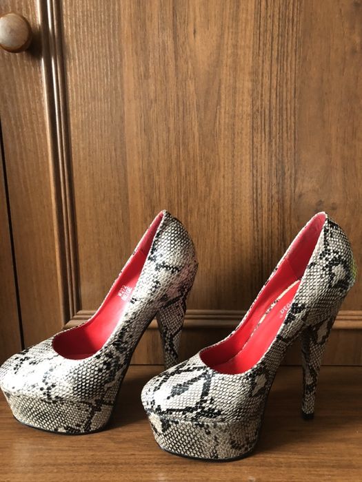 Туфлі жіночі