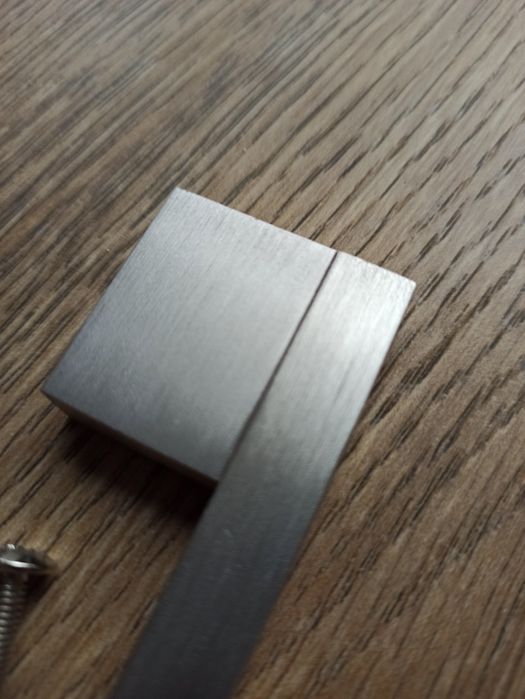 Uchwyty meblowe szczotkowane srebrny rozstaw 16 cm