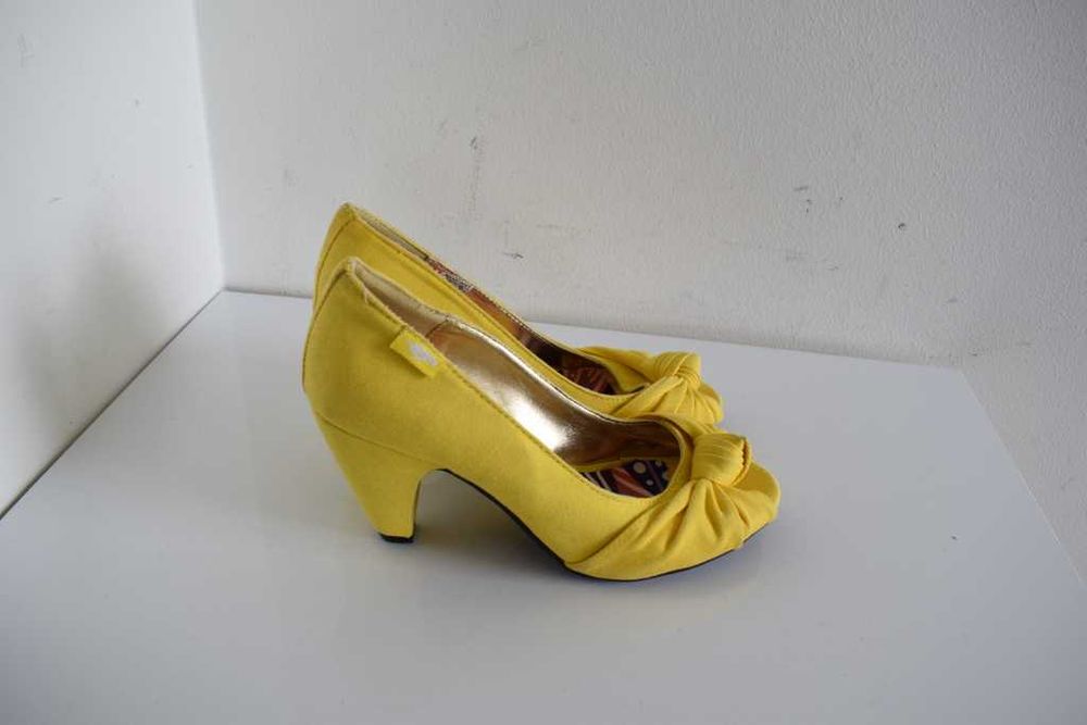 Rocket og czółenka buty na obcasie 36