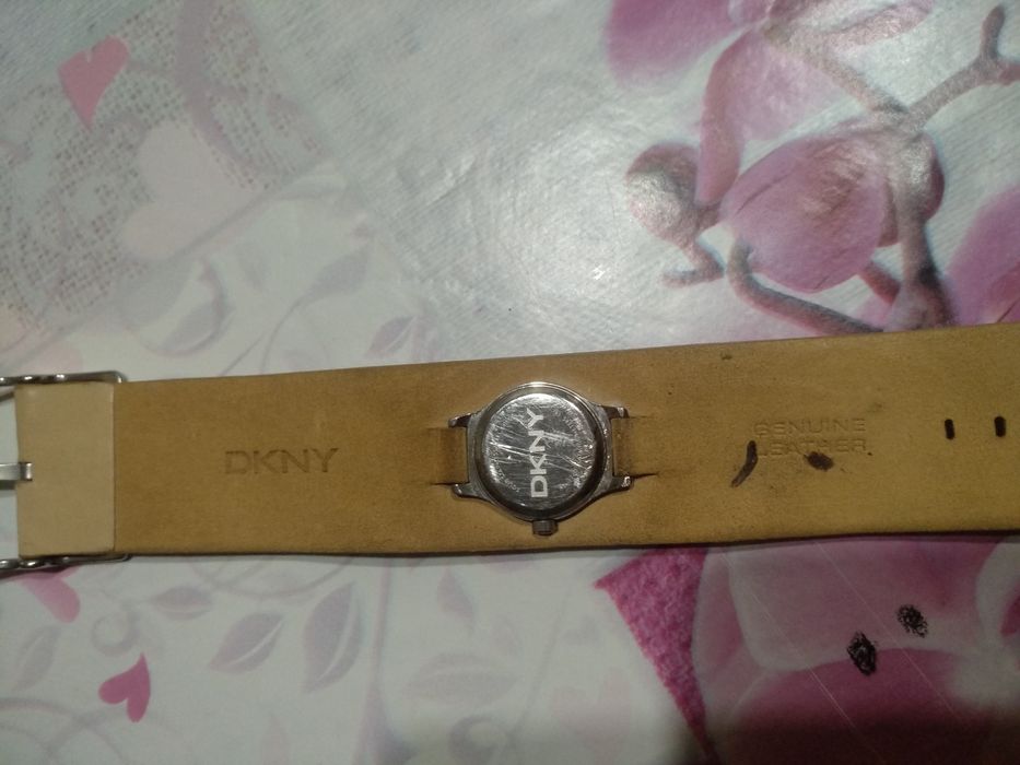 Часы наручные женские DKNY