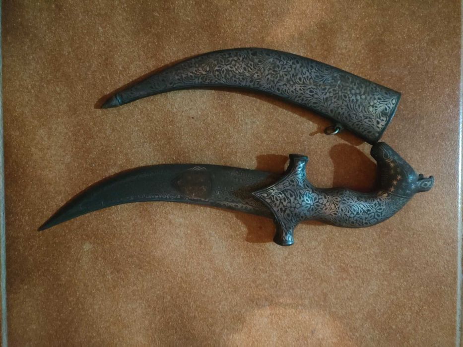 2 Adagas exóticas do Médio Oriente e Norte de África