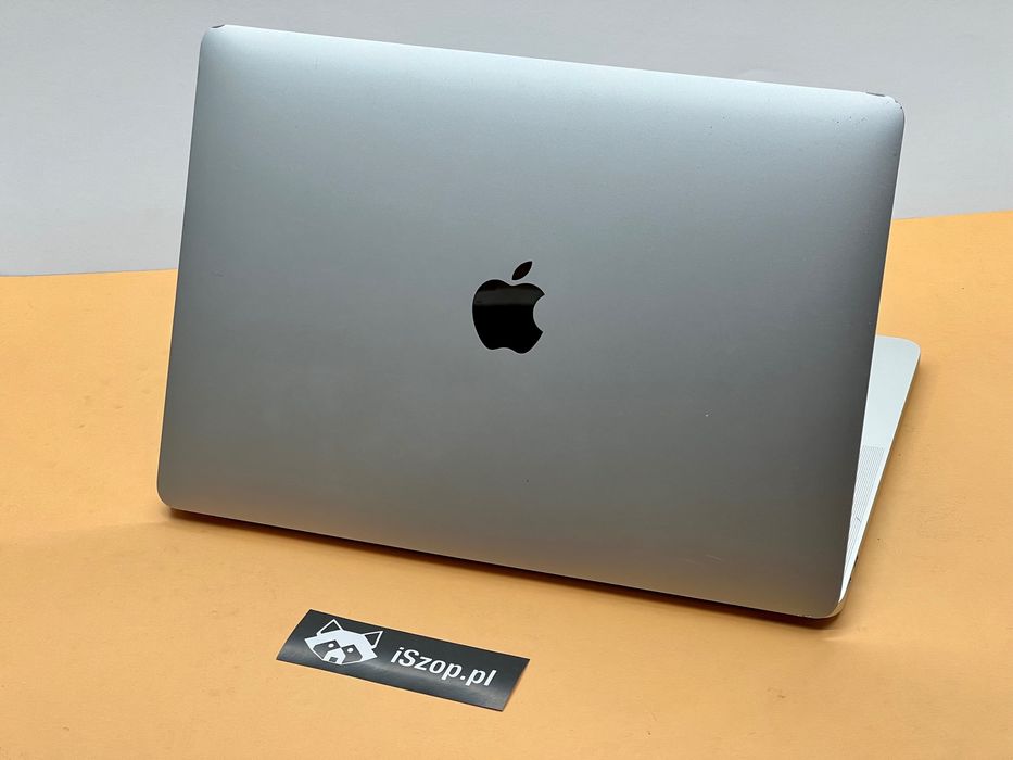 Macbook Pro 13 Silver 256GB SSD 16GB RAM FV23