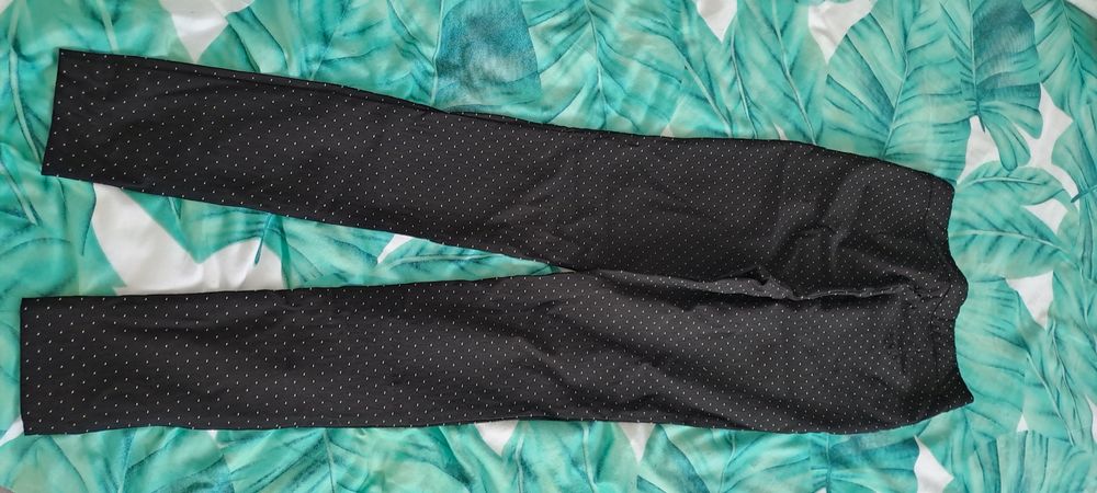 Eleganckie spodnie marki Reserved rozm. 36