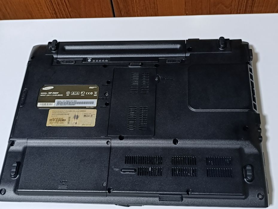 Ноутбук Samsung r60 plus в гарному стані