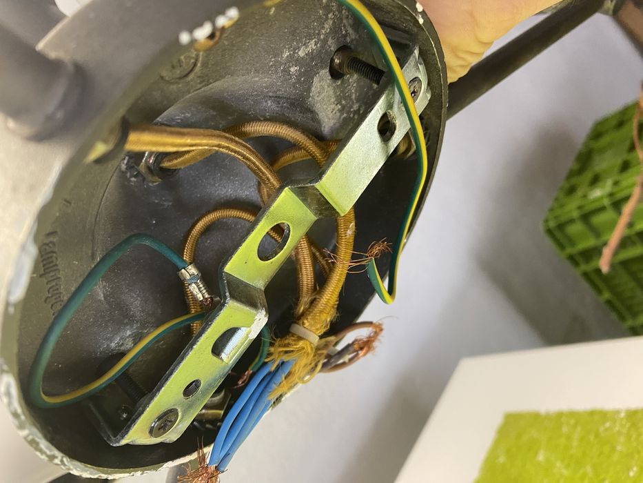 Candeeiro de Tecto Gillamp