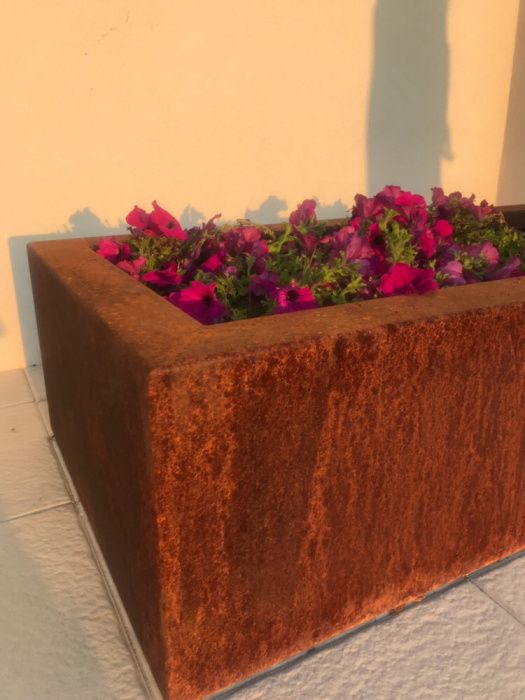 Donica, doniczka, stal, metal, corten, korten, rdza