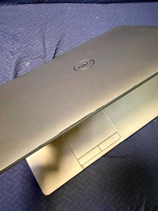 Dell Precision 3551 i9-10885H| 32Gb DDR4| SSD 240 GB/ P620 4GB