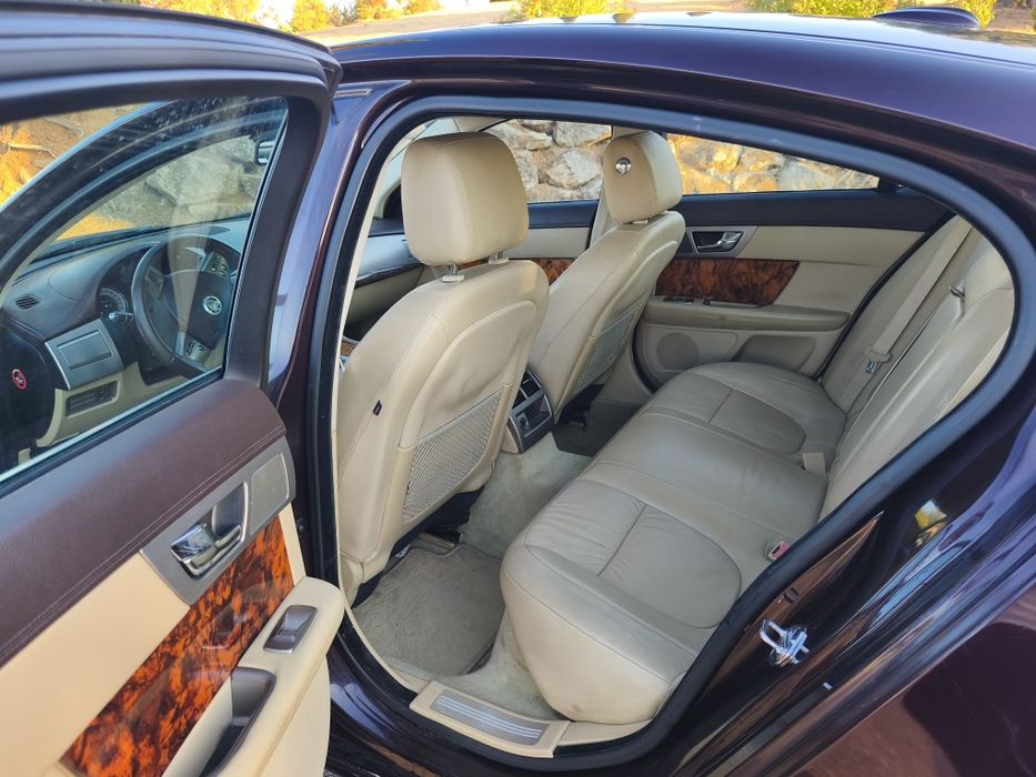 Jaguar XF 3.0D Luxury – 2011