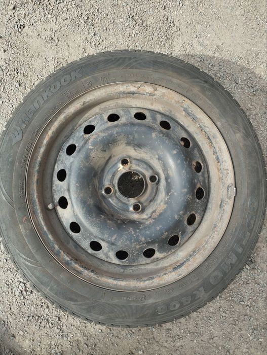 Продам Hankook Optimo K406 185/55 R15.  С діском. ,