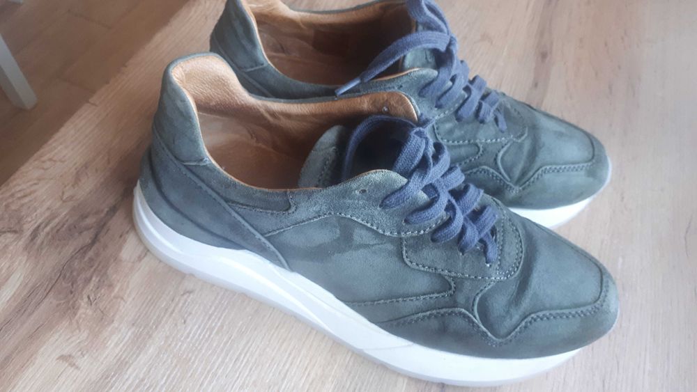 Жіночі кросівки CINGUE