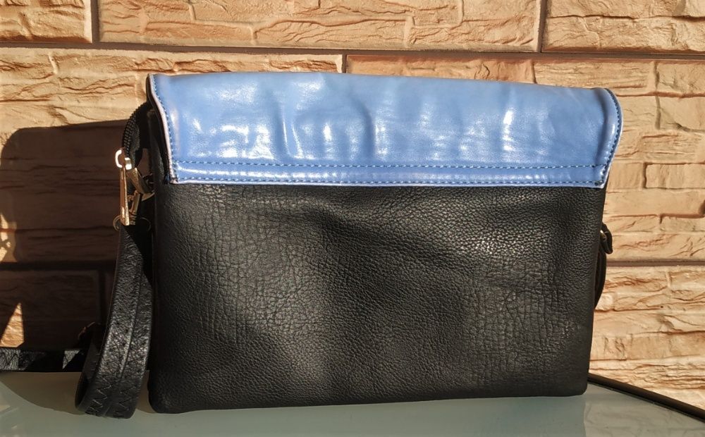 > > > TOREBKA na RAMIĘ - PARIS - Motyw Paryż