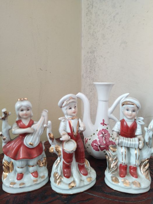 Bonecos de  porcelana