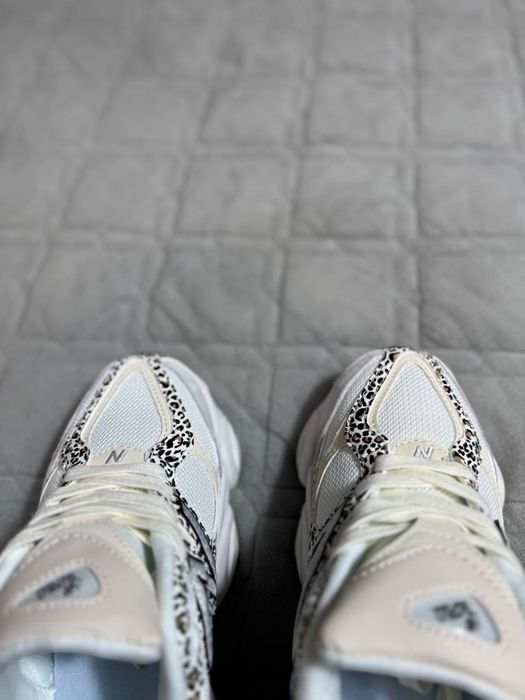 Жіночі кросівки New Balance 9060 Leopard Print  весна