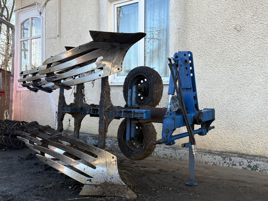 Оборотній плуг LEMKEN OPAL 90 (2+1)