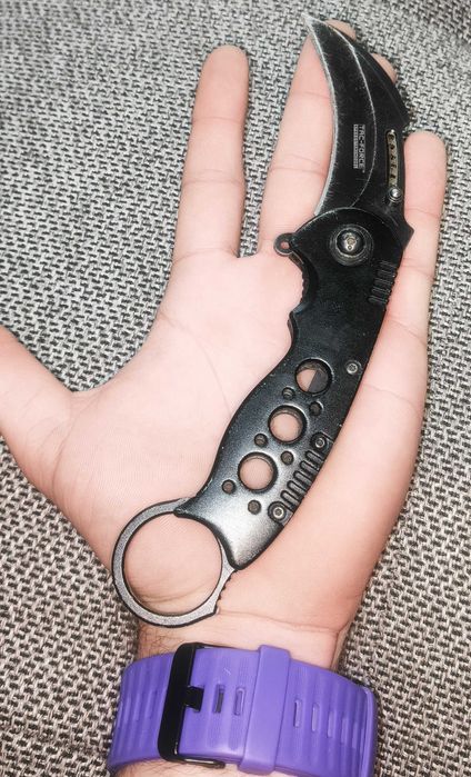 Nóż składany Karambit
