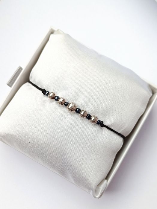 Bransoletka handmade, regulowana na sznurku