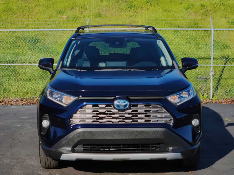 Toyota RAV4 Limited      2021