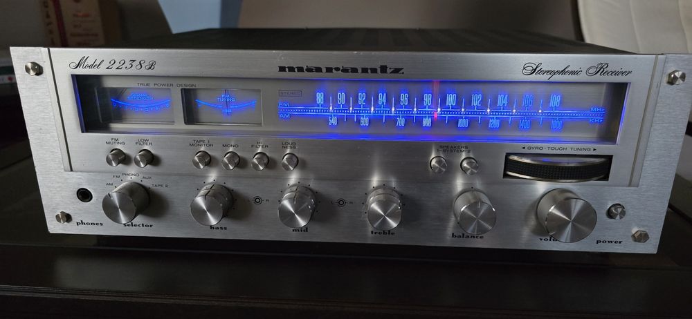 Marantz 2238 B  Stereophonic Receiver