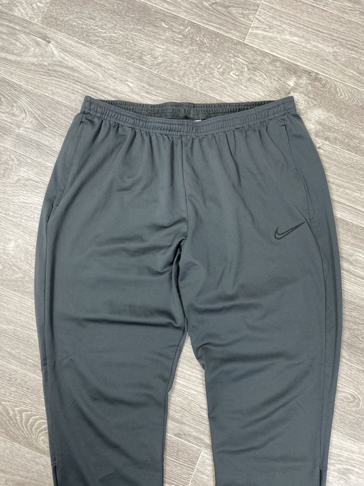 Спортивні штани Nike Dri-Fit в гарному стані, оригінал L-XL