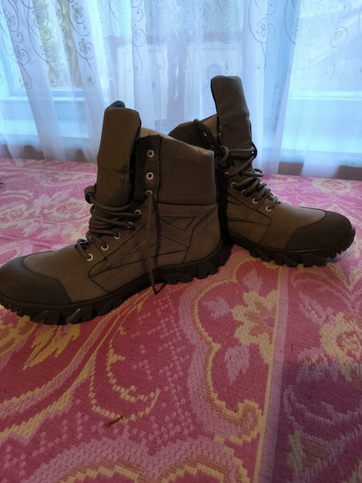 Берці 45 розмір демо