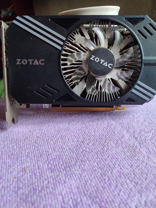 Продам відеокарту материнську плату і пам'ять