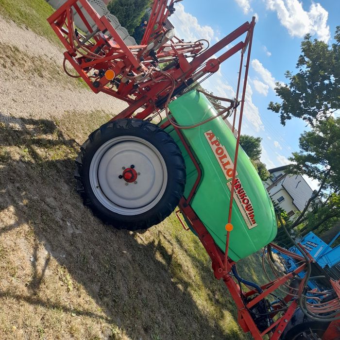 Opryskiwacz ciągany Krukowiak 1000L 15m