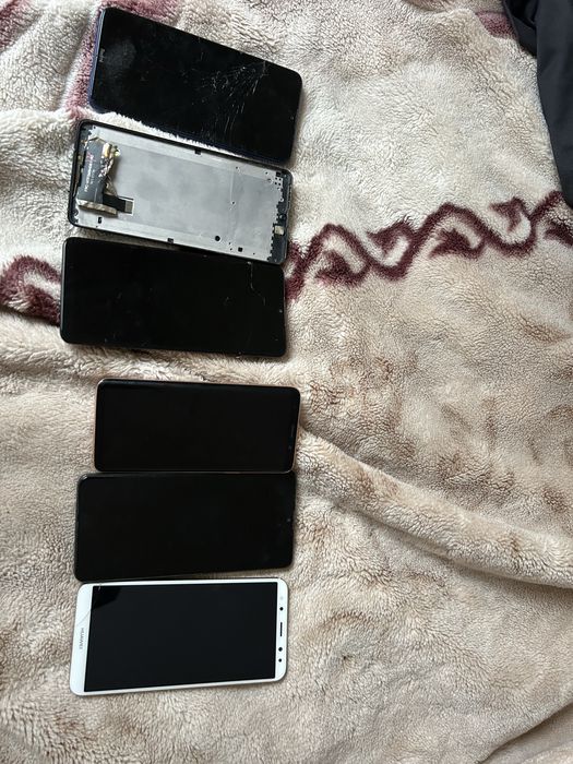 Продам лот телефонів Samsung, Xiaomi, blackviem samsung s9, redmi 8 pr
