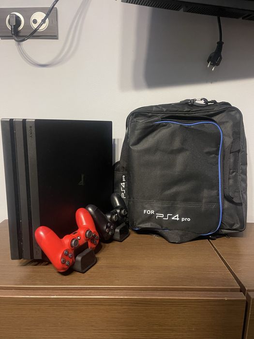 Play Station 4 PRO 1TB