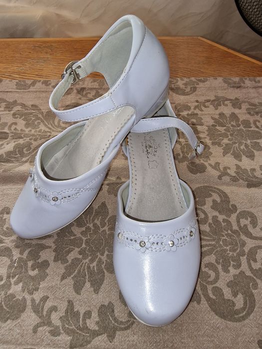 Buty komunijne białe