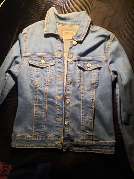 Três peças de roupa: saia+casaco+camisa