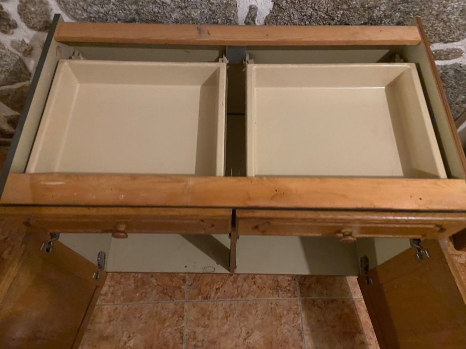 Cozinha rústica carvalho — 4 módulos base + painel bancada + garrafas gás