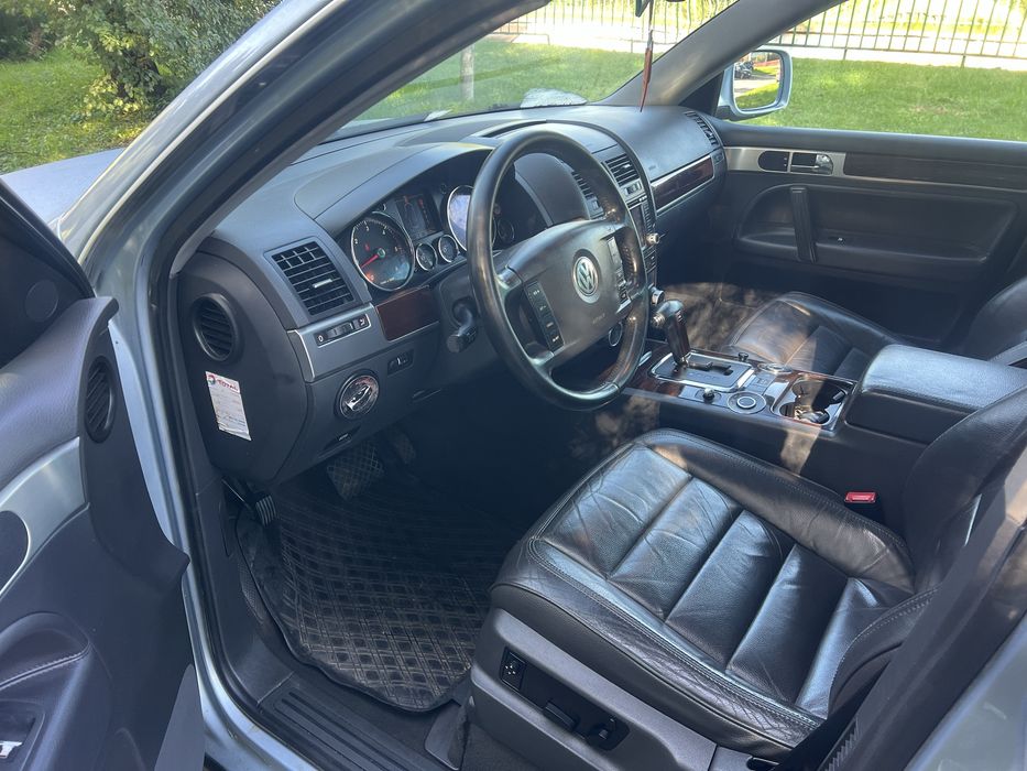 Свіжопригнаний Vw Touareg  4*4