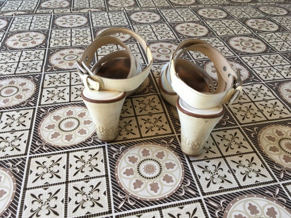 Sandálias Bikkembergs em pele