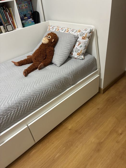 Cama flekke com dois colchoes firmes sem uso