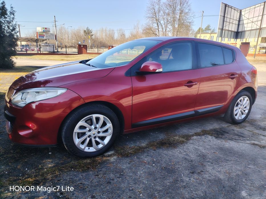 Renault Megane 1.6 benzyna oryginalny lakier serwisowany
