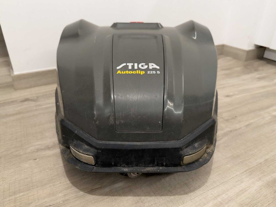 Robot koszący Stiga Autoclip 225S