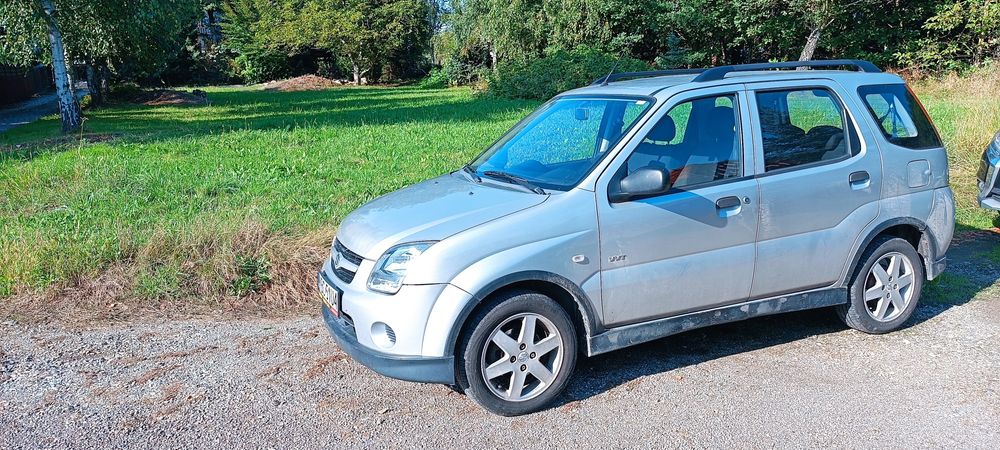 Suzuki Ignis 4×4.1.5 benzyna.