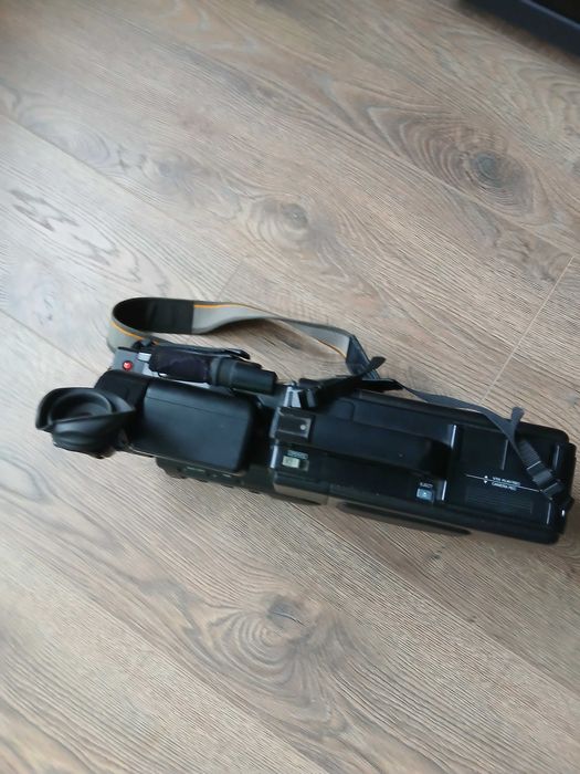 Відеокамера Panasonic M7.