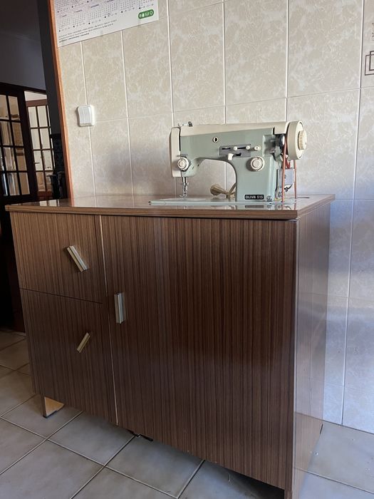 Máquina Costura Oliva 515