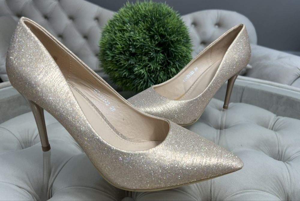 Zlote szpilki 38 nowe