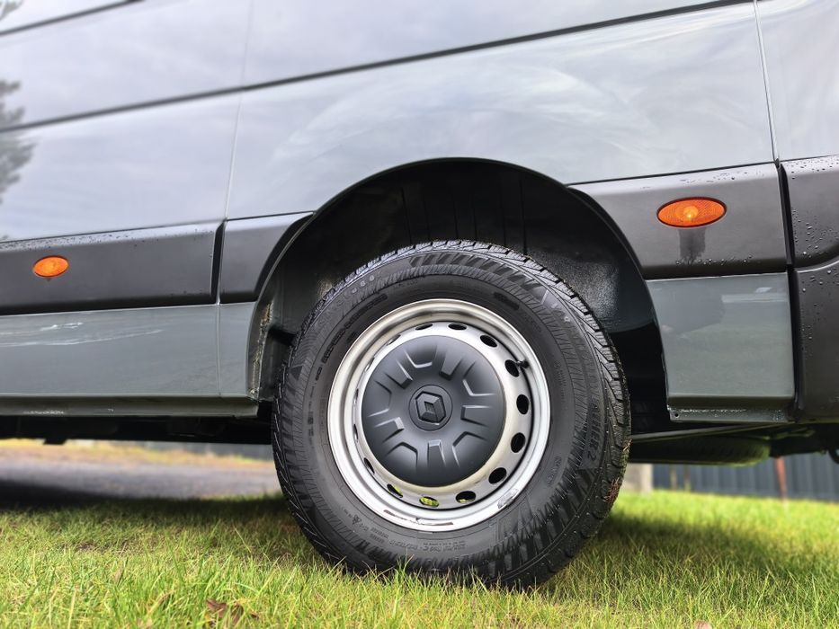 Вантажний автомобіль Renault Master L3H2 2023 рік випуску