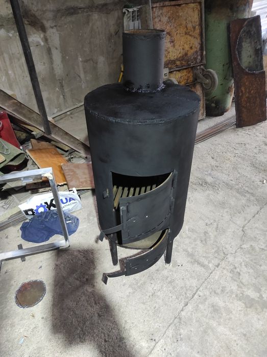 Только в этом месяце Продам капитальную Буржуйку .Толщина стенок 12мм