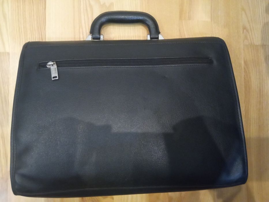 Продам портфель для документов с код замком Professional.Эко  Кожа